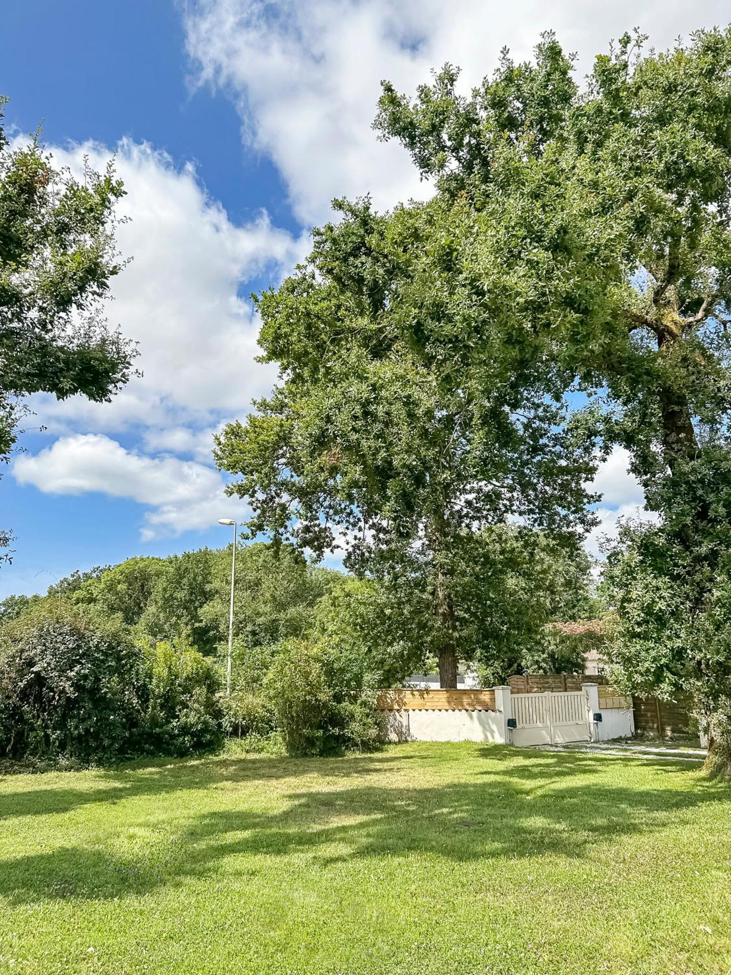 Calme Jardin & Parking Prox Royan Appart 2 Медис Экстерьер фото